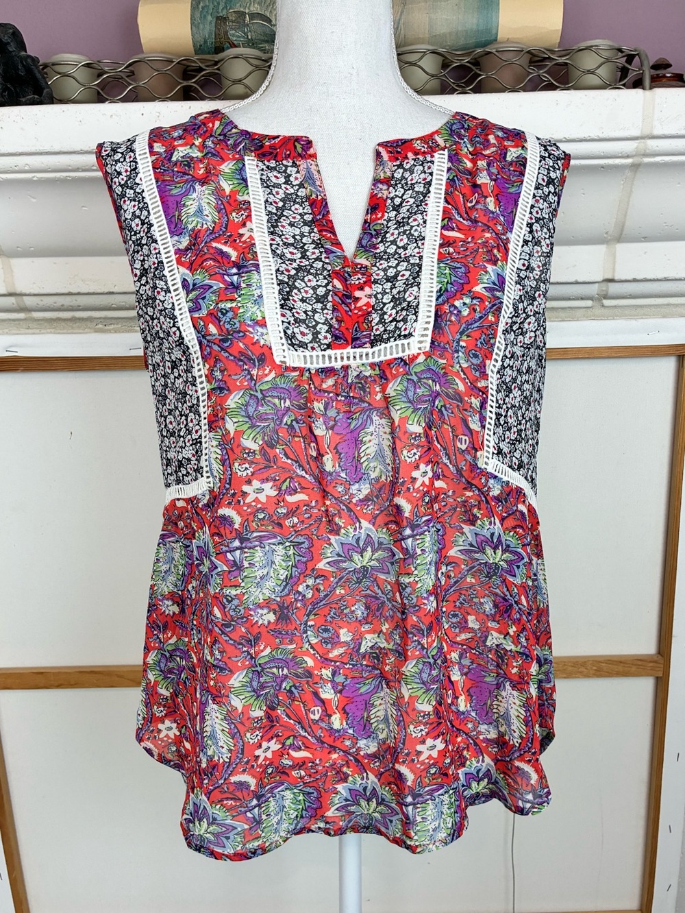 Meadow Rue Anthropologie Cottagecore mixed floral w/ crochet lace blouse